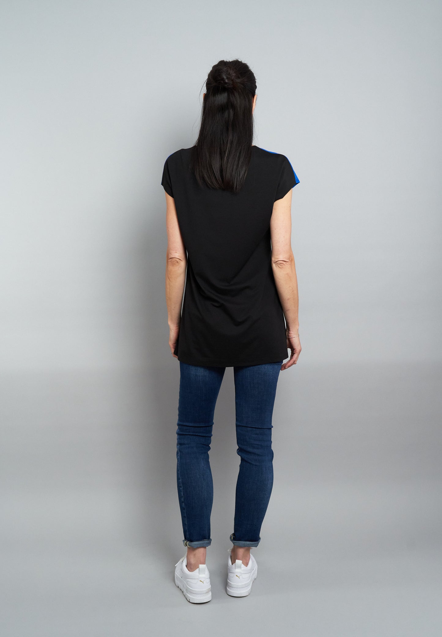 
                  
                    Seidel Longshirt
                  
                