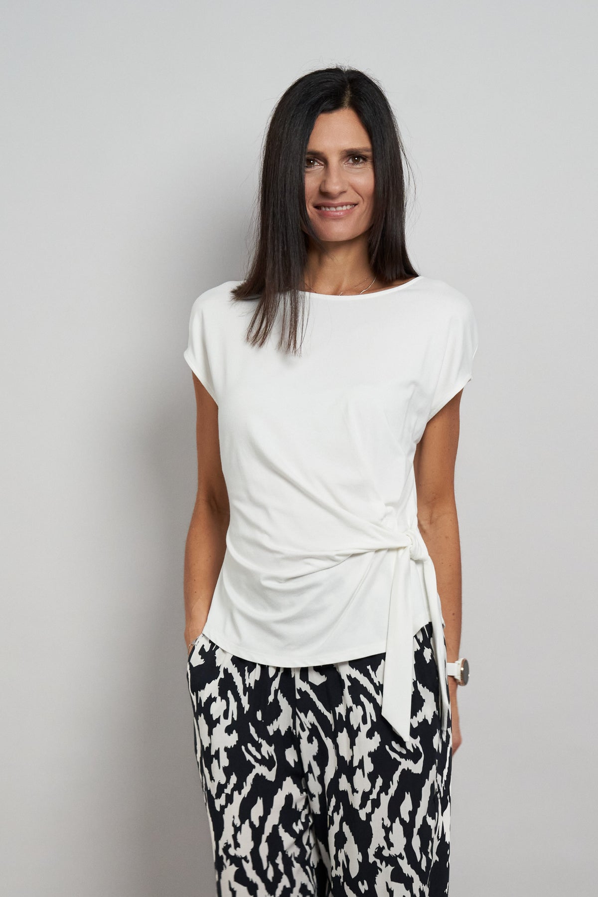 
                  
                    Seidel Shirt mit seitlicher Raffung und Bindknoten
                  
                