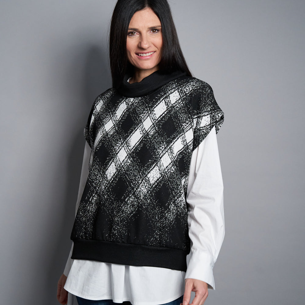 
                  
                    Blickfang Pullunder Schwarz Offwhite
                  
                