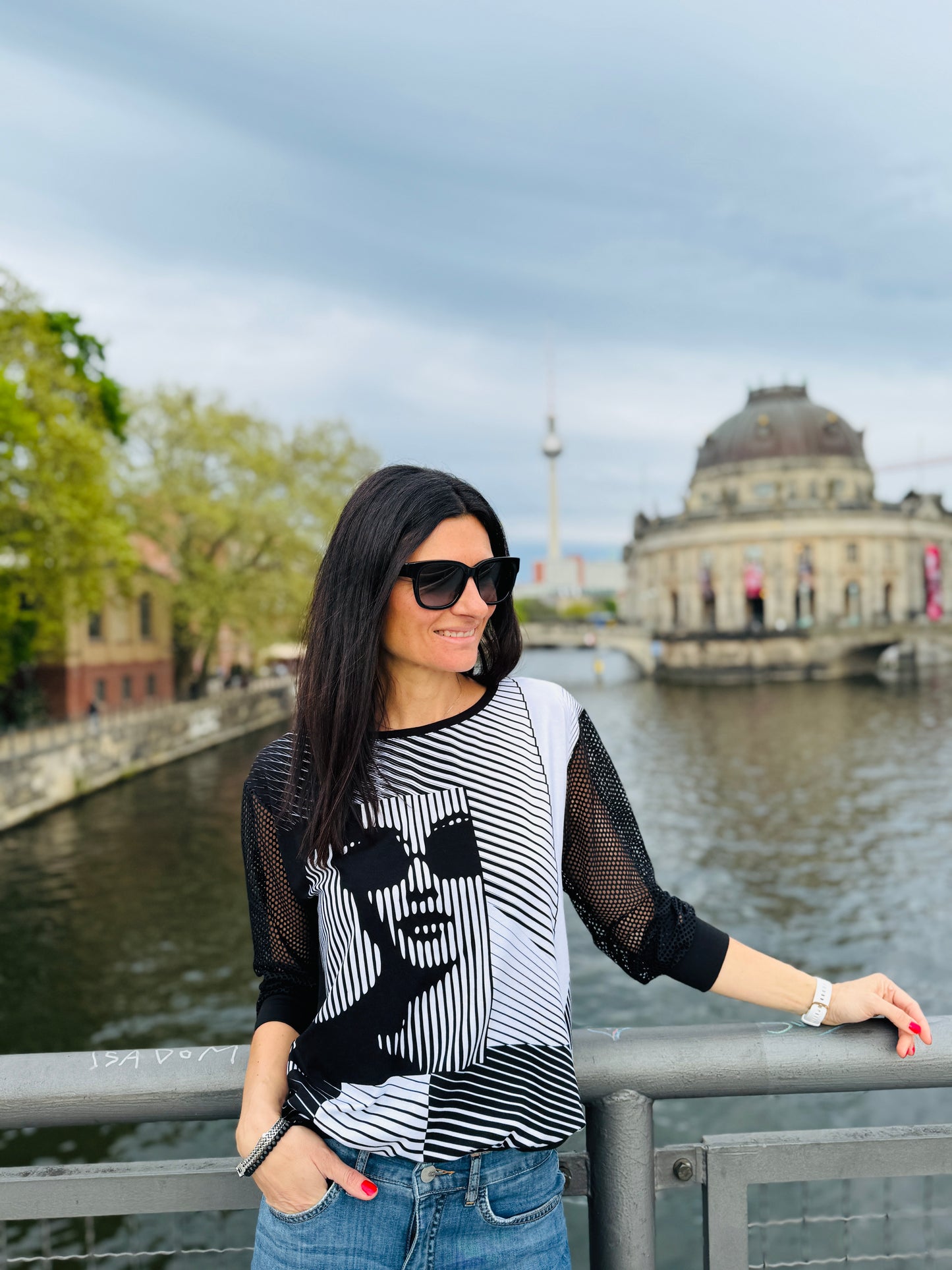 
                  
                    Blickfang Shirt Sunglasses
                  
                