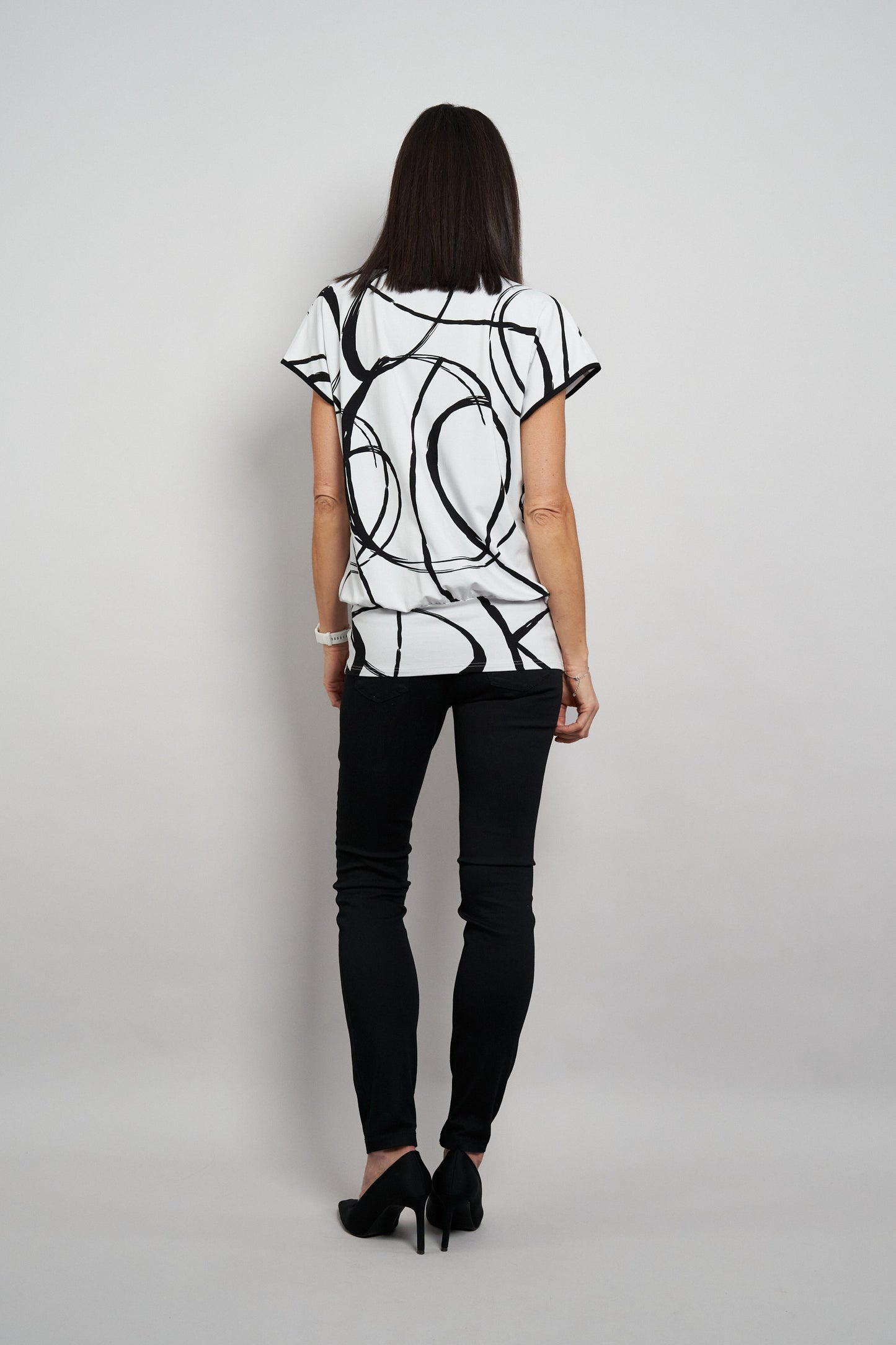 
                  
                    Seidel Shirt calligraphy
                  
                